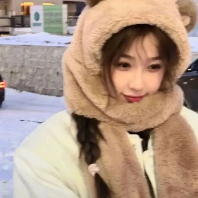 四月的雪 海报