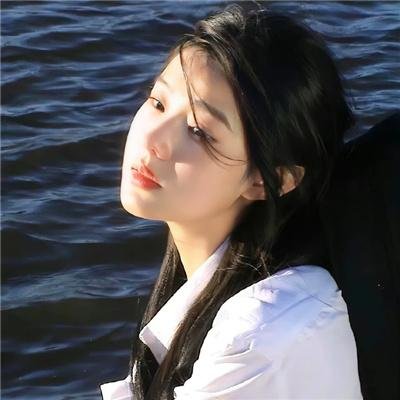 窗户上的阴影 海报